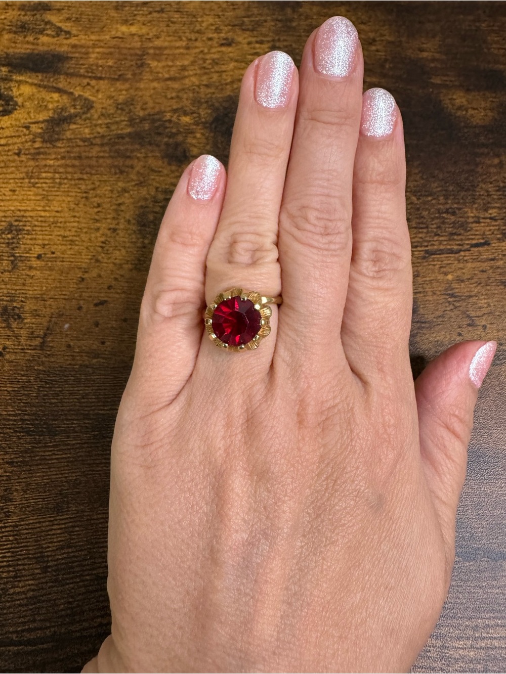 Sarah Coventry BURGUNDY Gold-Tone Ring Adjustable Size 5.5-6.5